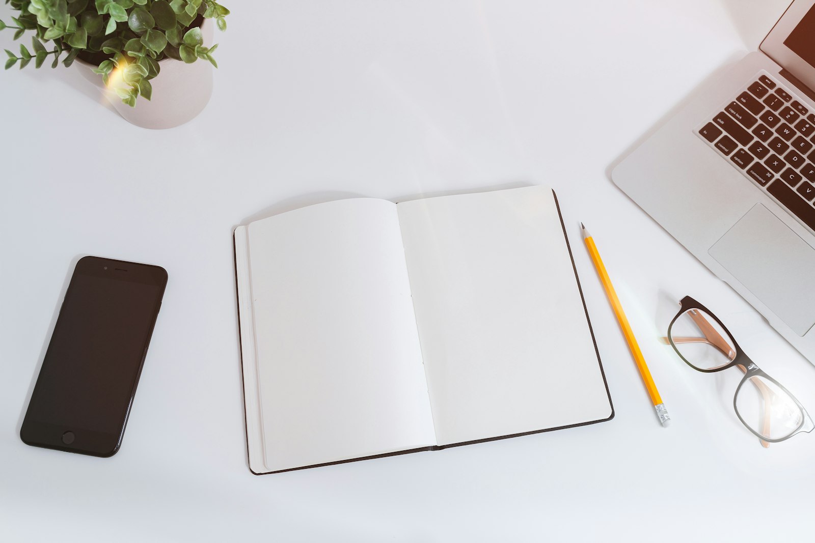 How I Made $1,200 a Month Selling Printables on Etsy (Without Being an Artist)
